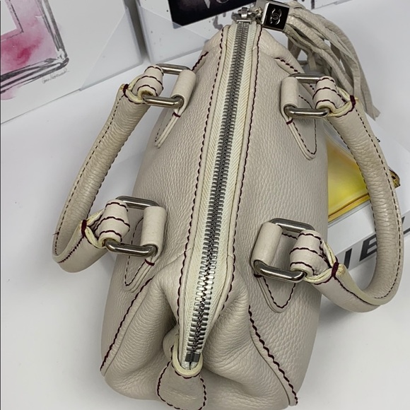 Chanel logo fringe hand bag (2003-2004) - Picture 11 of 16